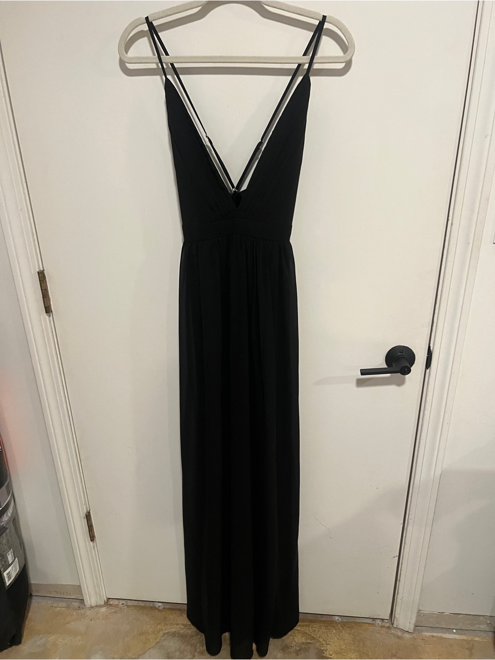 Lulu's Black Deep V Formal Spaghetti Strap Maxi Dress
